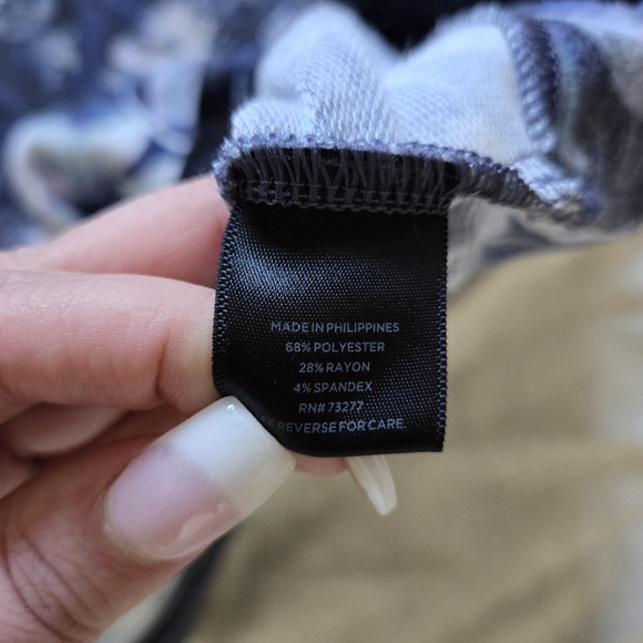 Simply vera wang floral asymmetrical top - Picture 4 of 5